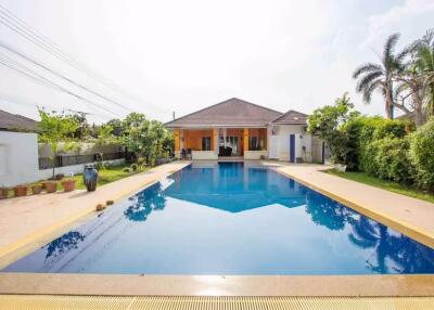 Single-Story Pool Villa near Lanna International School