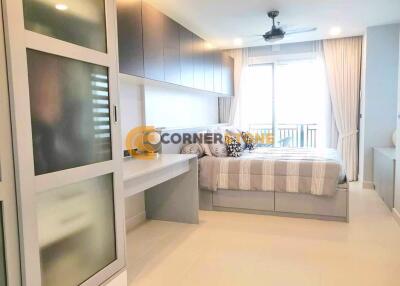 3 bedroom Condo in Sunrise Beach Resort And Residence Na Jomtien