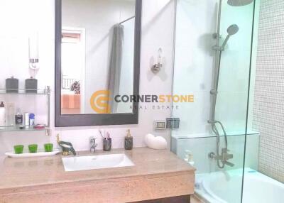 3 bedroom Condo in Sunrise Beach Resort And Residence Na Jomtien