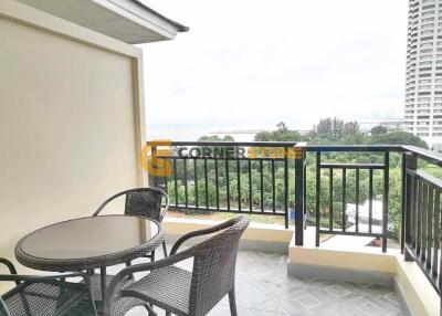 3 bedroom Condo in Sunrise Beach Resort And Residence Na Jomtien