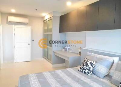 3 bedroom Condo in Sunrise Beach Resort And Residence Na Jomtien