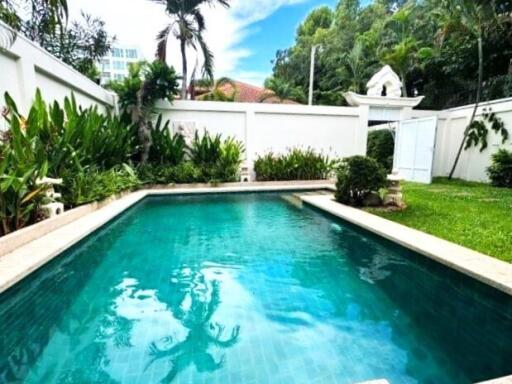 Poolvilla in Beachfront Village for sale