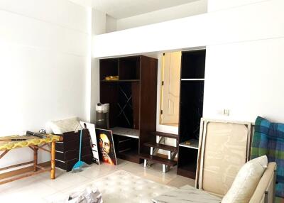 Townhouse in prime location in Patong, Phuket