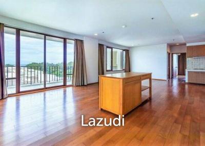 Luxury 3 Bed Beachfront Condo