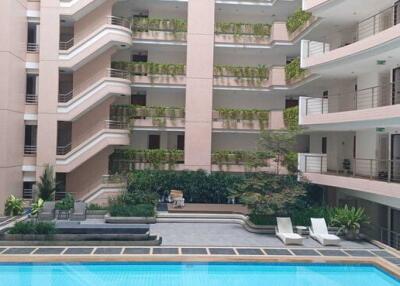 Bangkok Condo Navin Court Ruam Ruedee BTS Phloen Chit