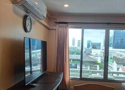 Bangkok Condo Navin Court Ruam Ruedee BTS Phloen Chit