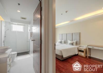 2-BR Serviced Apt. near BTS Phrom Phong