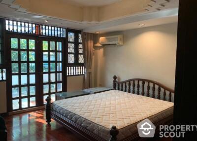 3-BR Townhouse near MRT Lumphini