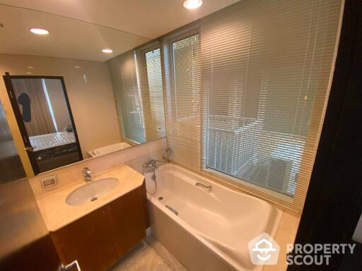 2-BR Condo at Wilshire near BTS Phrom Phong (ID 513001)