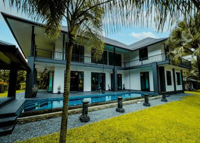 3 Bedroom Pool Villa with Guesthouse in Mae Rim