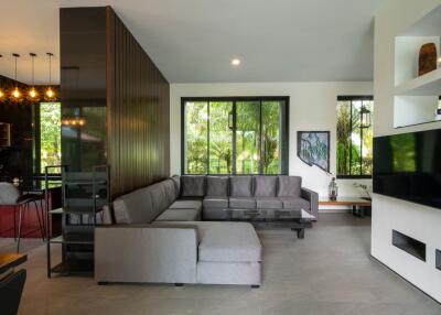 3 Bedroom Pool Villa with Guesthouse in Mae Rim