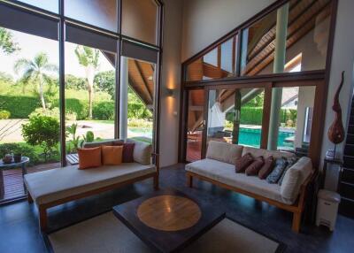 4 Bedroom Balinese Style Pool Villa in Mae Rim