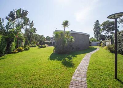 4 Bedroom Balinese Style Pool Villa in Mae Rim