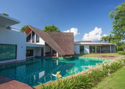 4 Bedroom Balinese Style Pool Villa in Mae Rim