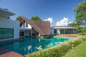 4 Bedroom Balinese Style Pool Villa in Mae Rim