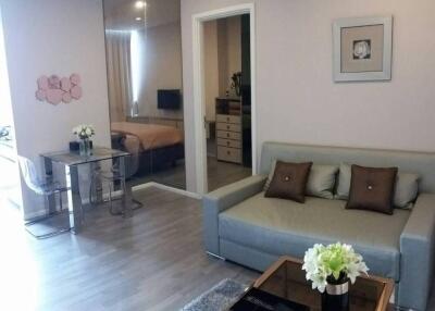 1-BR Condo at The Room Sukhumvit 69 near BTS Phra Khanong