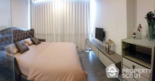 1-BR Condo at The Room Sukhumvit 69 near BTS Phra Khanong