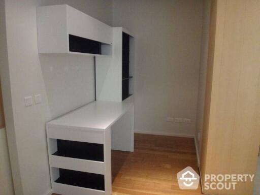 1-BR Condo at The Legend Saladaeng near MRT Si Lom