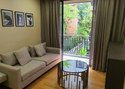 1-BR Condo at Klass Langsuan near BTS Chit Lom