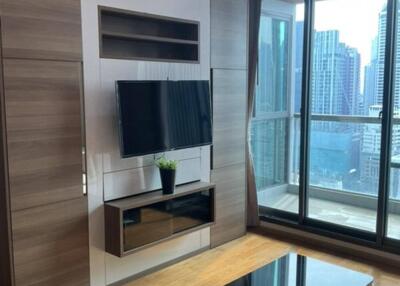 1-BR Condo at The Address Sathorn near BTS Saint Louis