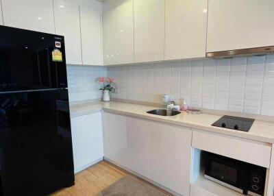 2-BR Condo at Rhythm Sukhumvit 42 near BTS Ekkamai