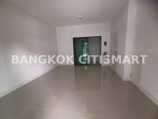 Townhouse at Pleno Town Pinklao-Kanchana for rent