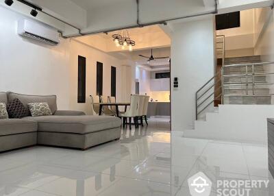 3-BR Townhouse near BTS Asok