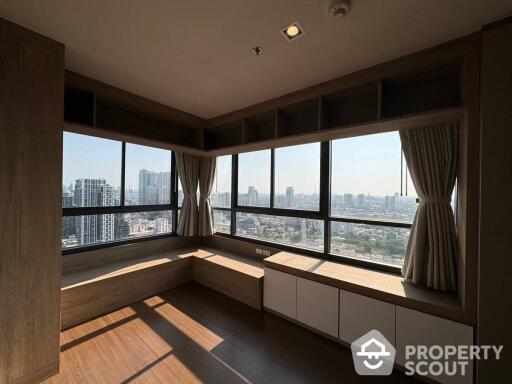 2-BR Condo at Ideo Phaholyothin Chatuchak near BTS Saphan Khwai