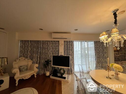 1-BR Condo at Green Point Silom near BTS Chong Nonsi