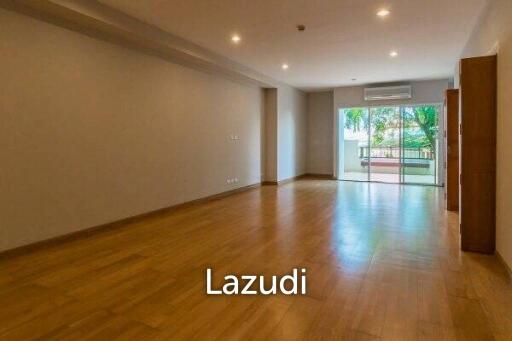 Spacious 1 Bed Condo