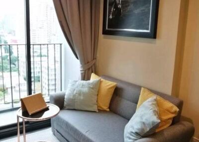 1 Bedroom Condo for Rent at The Edge Sukhumvit 23