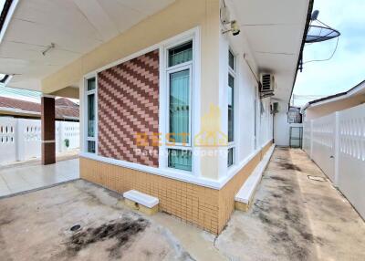 2 Bedrooms Villa / Single House in Chokchai Village 10 East Pattaya H012077