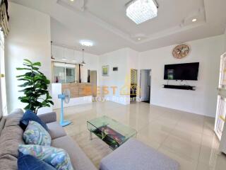 2 Bedrooms Villa / Single House in Chokchai Village 10 East Pattaya H012077