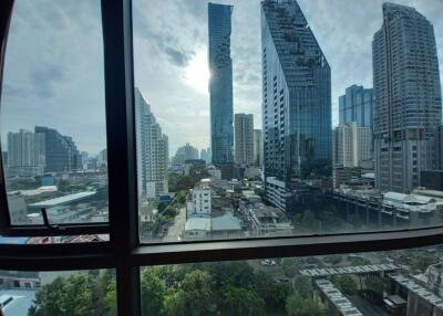 Condo for Rent at The Address Sathorn