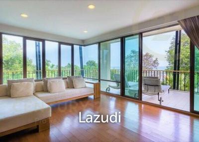 Luxury 3 Bed Beachfront Condo