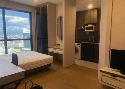 Condo for Rent at Ashton Chula-Silom