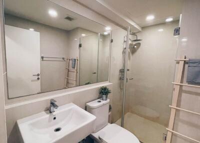 Condo for Rent at Attitude Bearing