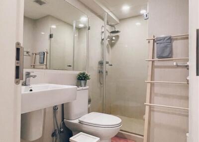 Condo for Rent at Attitude Bearing