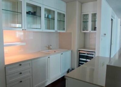 The Park Chidlom 3 bedroom condo for rent