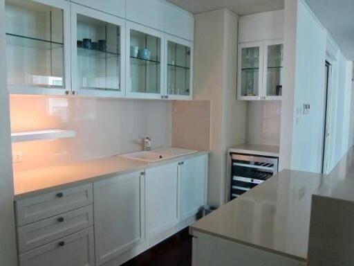 The Park Chidlom 3 bedroom condo for rent