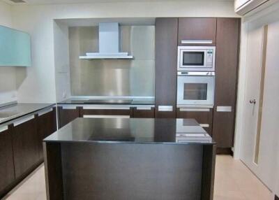 The Park Chidlom 3 bedroom condo for rent