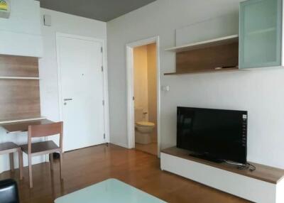 Condo for Rent at Blocs 77