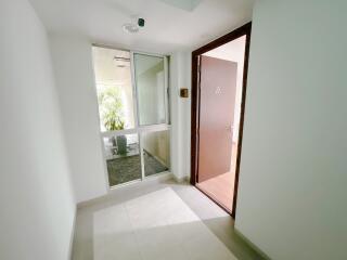 Condo for Rent at Centric Scene Ari 2