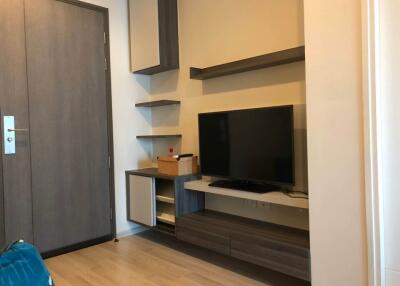 Condo for Rent at Centric Huai Khwang Station