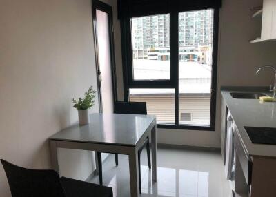 Condo for Rent at Centric Huai Khwang Station