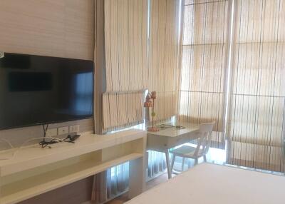 Condo for Rent at Chatrium Riverside Condominium