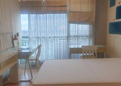 Condo for Rent at Chatrium Riverside Condominium