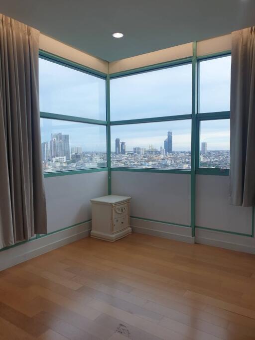 Condo for Rent at Chatrium Riverside Condominium