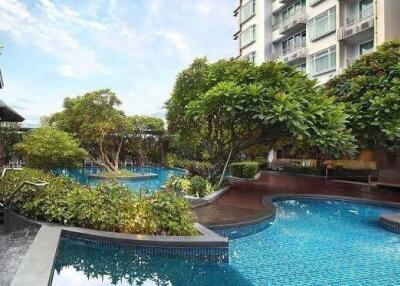 Condo for Rent, Sale at Circle Condominium