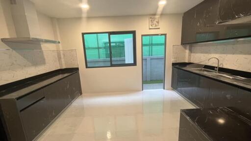 House for Sale iat The City Bangna